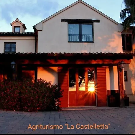 Farm stay La Castelletta *